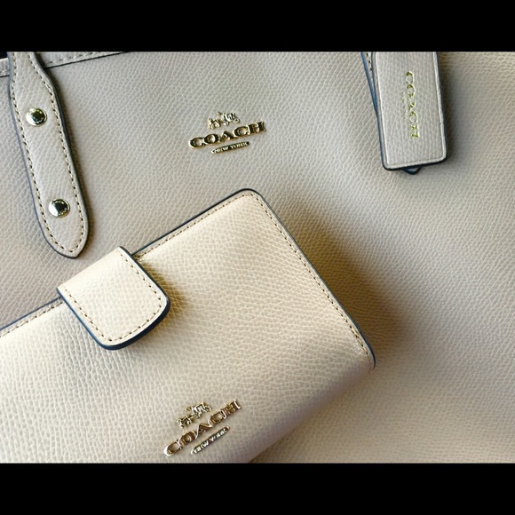 Coach Handbags - Coach Purse & Wallet Set